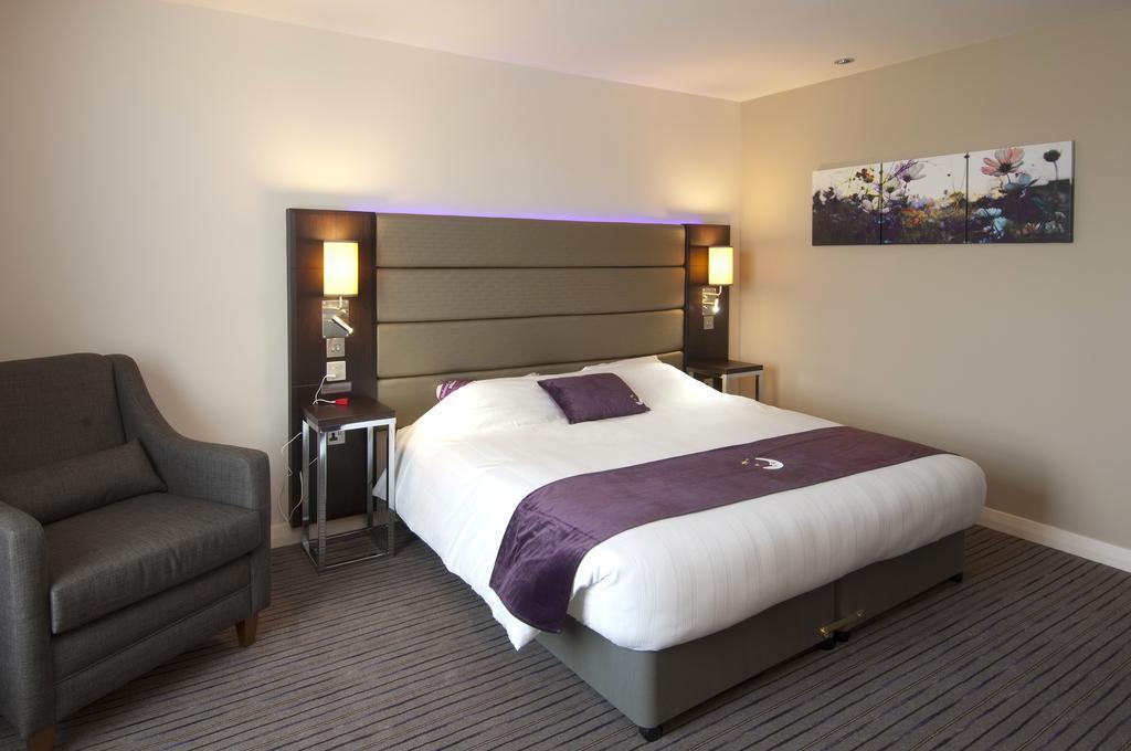 Premier Inn Dunfermline Room photo