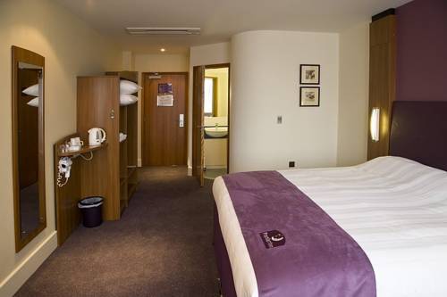 Premier Inn Dunfermline Exterior photo